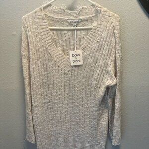 Davi & Dani Womens Distressed V-Neck Sweater Acrylic/Polyester Beige open knit